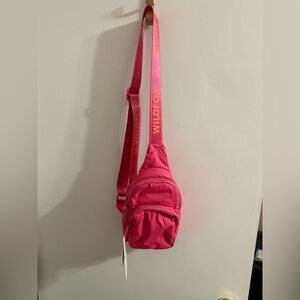 NWT WILDFOX CROSSBODY BELT BAG